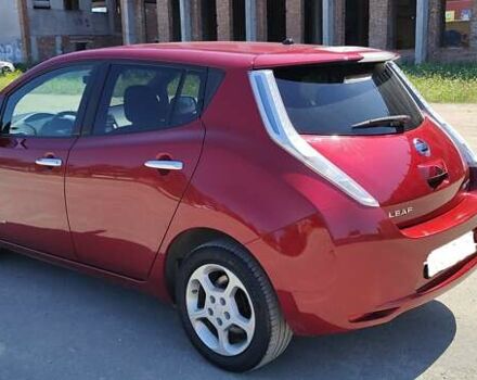 Красный Ниссан Лиф, объемом двигателя 0 л и пробегом 95 тыс. км за 7900 $, фото 2 на Automoto.ua