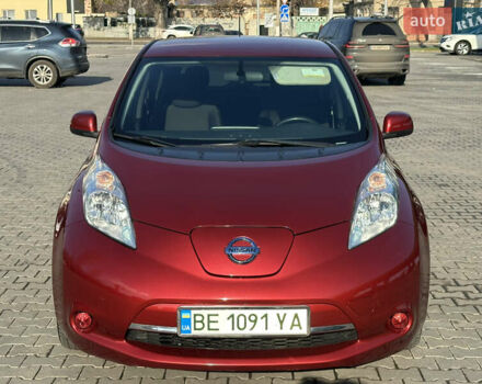 Красный Ниссан Лиф, объемом двигателя 0 л и пробегом 145 тыс. км за 5950 $, фото 4 на Automoto.ua