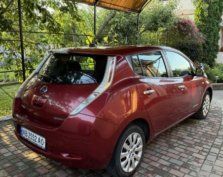 Красный Ниссан Лиф, объемом двигателя 0 л и пробегом 105 тыс. км за 7900 $, фото 4 на Automoto.ua