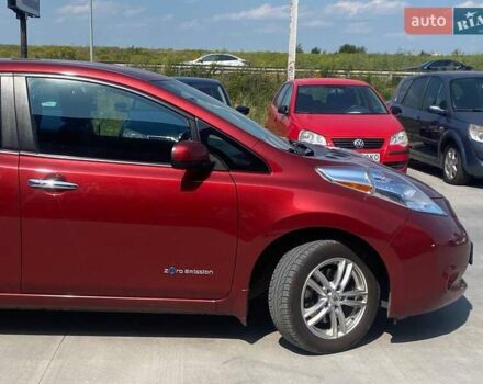 Червоний Ніссан Ліф, об'ємом двигуна 0 л та пробігом 92 тис. км за 8890 $, фото 12 на Automoto.ua