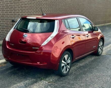 Красный Ниссан Лиф, объемом двигателя 0 л и пробегом 74 тыс. км за 3500 $, фото 5 на Automoto.ua