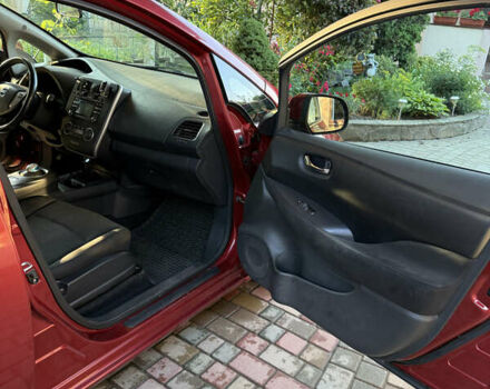 Красный Ниссан Лиф, объемом двигателя 0 л и пробегом 105 тыс. км за 7900 $, фото 8 на Automoto.ua