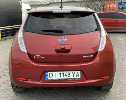 Красный Ниссан Лиф, объемом двигателя 0 л и пробегом 115 тыс. км за 5700 $, фото 6 на Automoto.ua