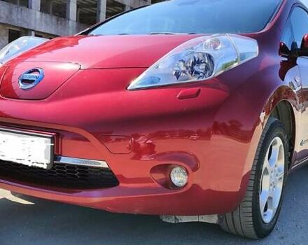 Красный Ниссан Лиф, объемом двигателя 0 л и пробегом 95 тыс. км за 7900 $, фото 8 на Automoto.ua