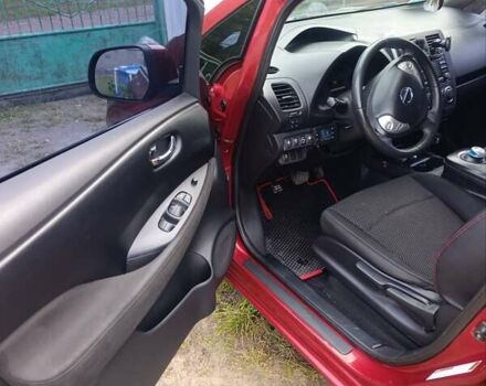 Червоний Ніссан Ліф, об'ємом двигуна 0 л та пробігом 129 тис. км за 6000 $, фото 9 на Automoto.ua