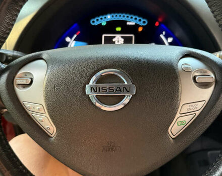 Красный Ниссан Лиф, объемом двигателя 0 л и пробегом 105 тыс. км за 7900 $, фото 16 на Automoto.ua