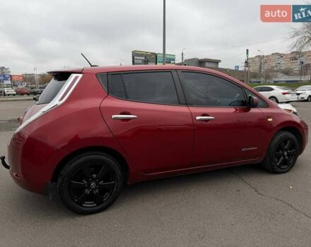 Красный Ниссан Лиф, объемом двигателя 0 л и пробегом 155 тыс. км за 7800 $, фото 24 на Automoto.ua