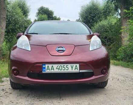 Красный Ниссан Лиф, объемом двигателя 0 л и пробегом 187 тыс. км за 6500 $, фото 3 на Automoto.ua