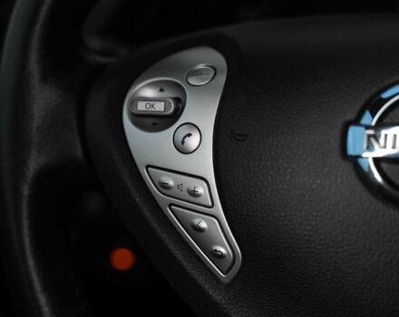 Красный Ниссан Лиф, объемом двигателя 0 л и пробегом 56 тыс. км за 5000 $, фото 18 на Automoto.ua