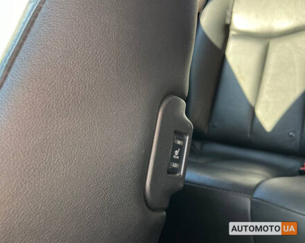 Красный Ниссан Лиф, объемом двигателя 30 л и пробегом 100 тыс. км за 9600 $, фото 12 на Automoto.ua