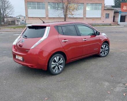 Красный Ниссан Лиф, объемом двигателя 0 л и пробегом 67 тыс. км за 7500 $, фото 1 на Automoto.ua
