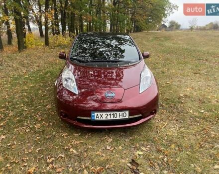 Красный Ниссан Лиф, объемом двигателя 0 л и пробегом 113 тыс. км за 6900 $, фото 2 на Automoto.ua
