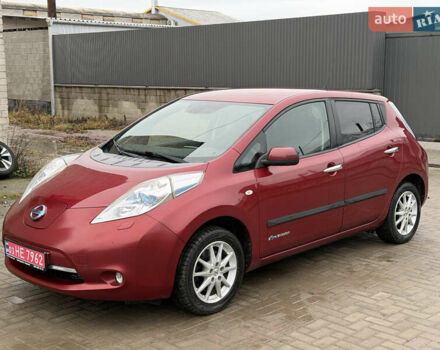 Красный Ниссан Лиф, объемом двигателя 0 л и пробегом 118 тыс. км за 6500 $, фото 11 на Automoto.ua