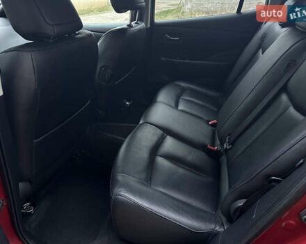 Красный Ниссан Лиф, объемом двигателя 0 л и пробегом 125 тыс. км за 7199 $, фото 22 на Automoto.ua