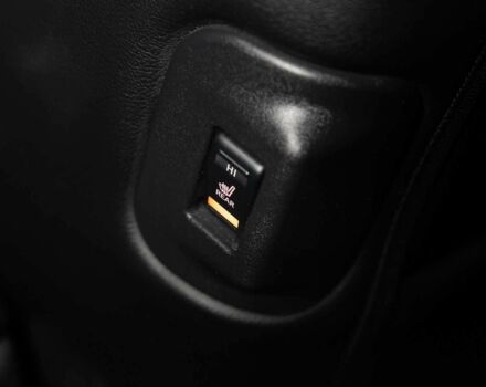 Красный Ниссан Лиф, объемом двигателя 0 л и пробегом 56 тыс. км за 5000 $, фото 14 на Automoto.ua