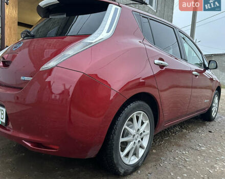 Красный Ниссан Лиф, объемом двигателя 0 л и пробегом 125 тыс. км за 7199 $, фото 12 на Automoto.ua