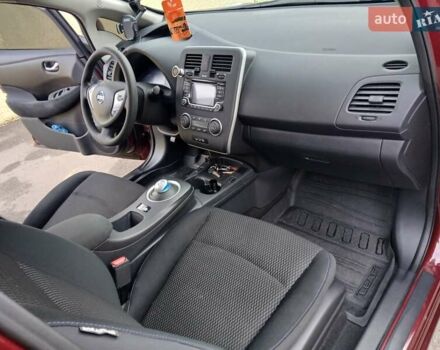 Красный Ниссан Лиф, объемом двигателя 0 л и пробегом 91 тыс. км за 7300 $, фото 13 на Automoto.ua