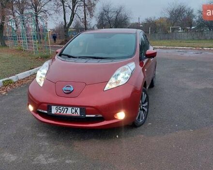 Красный Ниссан Лиф, объемом двигателя 0 л и пробегом 67 тыс. км за 7500 $, фото 32 на Automoto.ua