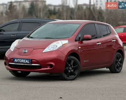 Красный Ниссан Лиф, объемом двигателя 0 л и пробегом 155 тыс. км за 7800 $, фото 1 на Automoto.ua