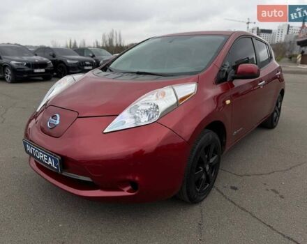 Красный Ниссан Лиф, объемом двигателя 0 л и пробегом 155 тыс. км за 7800 $, фото 12 на Automoto.ua