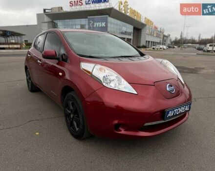 Красный Ниссан Лиф, объемом двигателя 0 л и пробегом 155 тыс. км за 7800 $, фото 16 на Automoto.ua