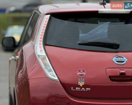 Красный Ниссан Лиф, объемом двигателя 0 л и пробегом 155 тыс. км за 7800 $, фото 21 на Automoto.ua