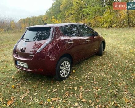 Красный Ниссан Лиф, объемом двигателя 0 л и пробегом 113 тыс. км за 6900 $, фото 4 на Automoto.ua