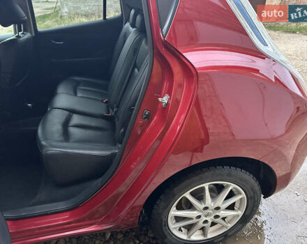 Красный Ниссан Лиф, объемом двигателя 0 л и пробегом 125 тыс. км за 7199 $, фото 20 на Automoto.ua