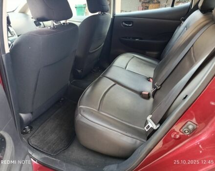 Красный Ниссан Лиф, объемом двигателя 0 л и пробегом 107 тыс. км за 5999 $, фото 5 на Automoto.ua