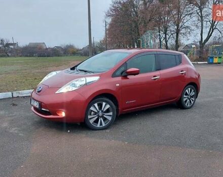 Красный Ниссан Лиф, объемом двигателя 0 л и пробегом 67 тыс. км за 7500 $, фото 30 на Automoto.ua