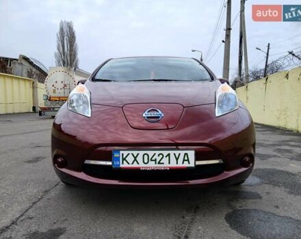 Красный Ниссан Лиф, объемом двигателя 0 л и пробегом 91 тыс. км за 7300 $, фото 7 на Automoto.ua
