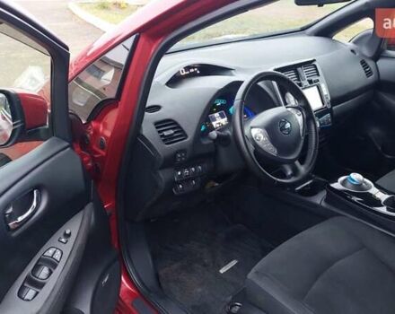 Червоний Ніссан Ліф, об'ємом двигуна 0 л та пробігом 68 тис. км за 7555 $, фото 17 на Automoto.ua