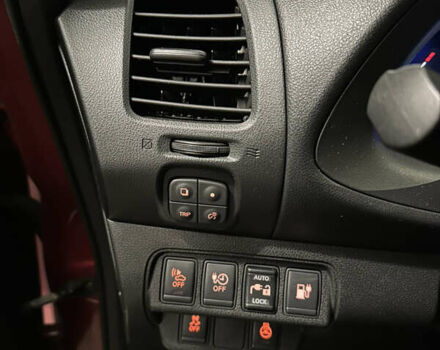 Красный Ниссан Лиф, объемом двигателя 0 л и пробегом 125 тыс. км за 7199 $, фото 9 на Automoto.ua