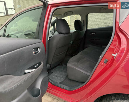 Красный Ниссан Лиф, объемом двигателя 0 л и пробегом 118 тыс. км за 6500 $, фото 22 на Automoto.ua