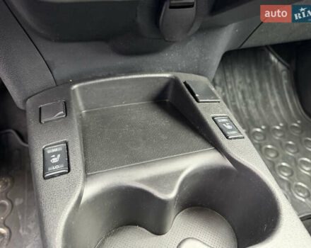 Красный Ниссан Лиф, объемом двигателя 0 л и пробегом 118 тыс. км за 6500 $, фото 30 на Automoto.ua