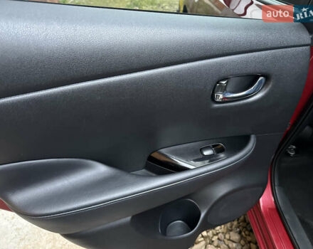 Красный Ниссан Лиф, объемом двигателя 0 л и пробегом 125 тыс. км за 7199 $, фото 21 на Automoto.ua