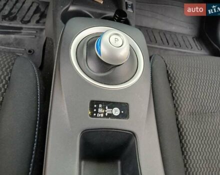 Красный Ниссан Лиф, объемом двигателя 0 л и пробегом 91 тыс. км за 7300 $, фото 16 на Automoto.ua