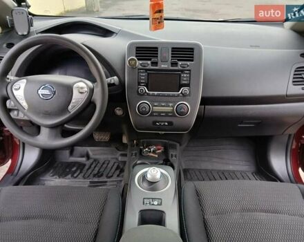 Красный Ниссан Лиф, объемом двигателя 0 л и пробегом 91 тыс. км за 7300 $, фото 14 на Automoto.ua