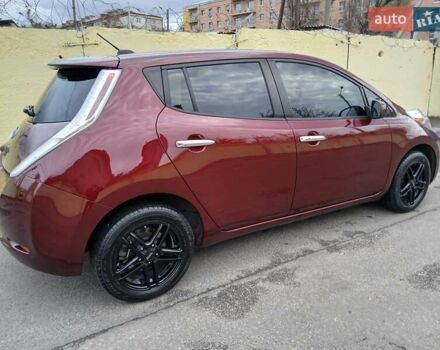 Красный Ниссан Лиф, объемом двигателя 0 л и пробегом 91 тыс. км за 7300 $, фото 3 на Automoto.ua