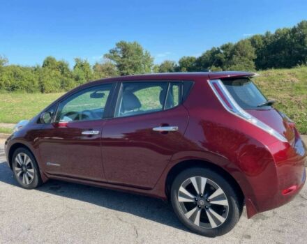 Красный Ниссан Лиф, объемом двигателя 0 л и пробегом 77 тыс. км за 6200 $, фото 5 на Automoto.ua