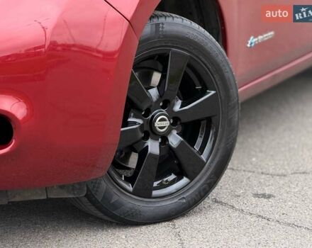 Красный Ниссан Лиф, объемом двигателя 0 л и пробегом 155 тыс. км за 7800 $, фото 5 на Automoto.ua