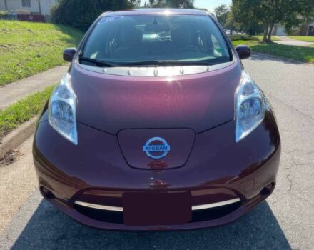 Красный Ниссан Лиф, объемом двигателя 0 л и пробегом 77 тыс. км за 6200 $, фото 1 на Automoto.ua