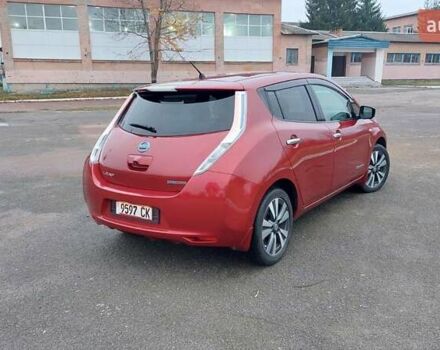 Красный Ниссан Лиф, объемом двигателя 0 л и пробегом 67 тыс. км за 7500 $, фото 27 на Automoto.ua