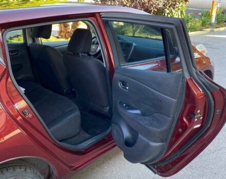 Красный Ниссан Лиф, объемом двигателя 0 л и пробегом 75 тыс. км за 6999 $, фото 9 на Automoto.ua