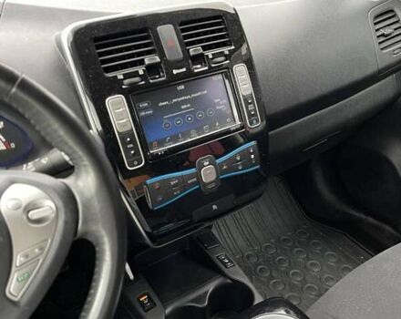 Червоний Ніссан Ліф, об'ємом двигуна 0 л та пробігом 113 тис. км за 7850 $, фото 8 на Automoto.ua