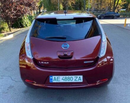 Красный Ниссан Лиф, объемом двигателя 0 л и пробегом 74 тыс. км за 7500 $, фото 8 на Automoto.ua