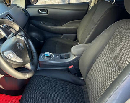 Красный Ниссан Лиф, объемом двигателя 0 л и пробегом 99 тыс. км за 7500 $, фото 37 на Automoto.ua