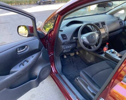 Красный Ниссан Лиф, объемом двигателя 0 л и пробегом 74 тыс. км за 7500 $, фото 3 на Automoto.ua