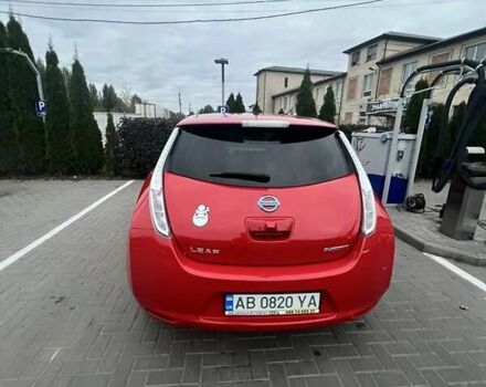 Красный Ниссан Лиф, объемом двигателя 0 л и пробегом 114 тыс. км за 9000 $, фото 1 на Automoto.ua