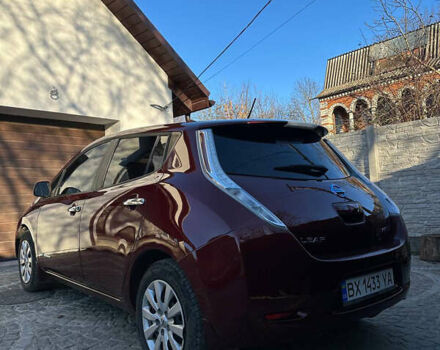 Красный Ниссан Лиф, объемом двигателя 0 л и пробегом 99 тыс. км за 7500 $, фото 20 на Automoto.ua